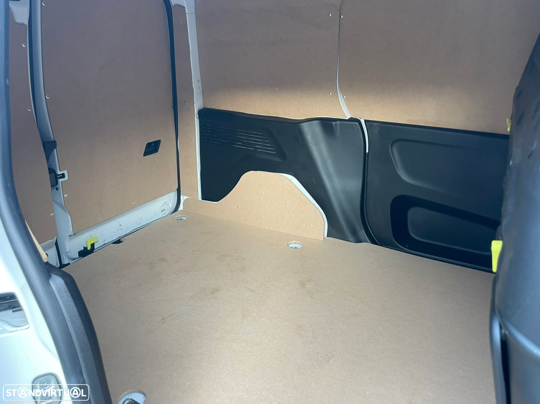 Peugeot Partner 1.5 BlueHDi Premium Standard - 21