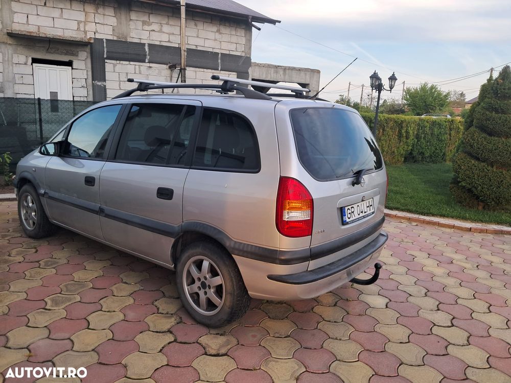 Opel Zafira 1.8 Executive - 3