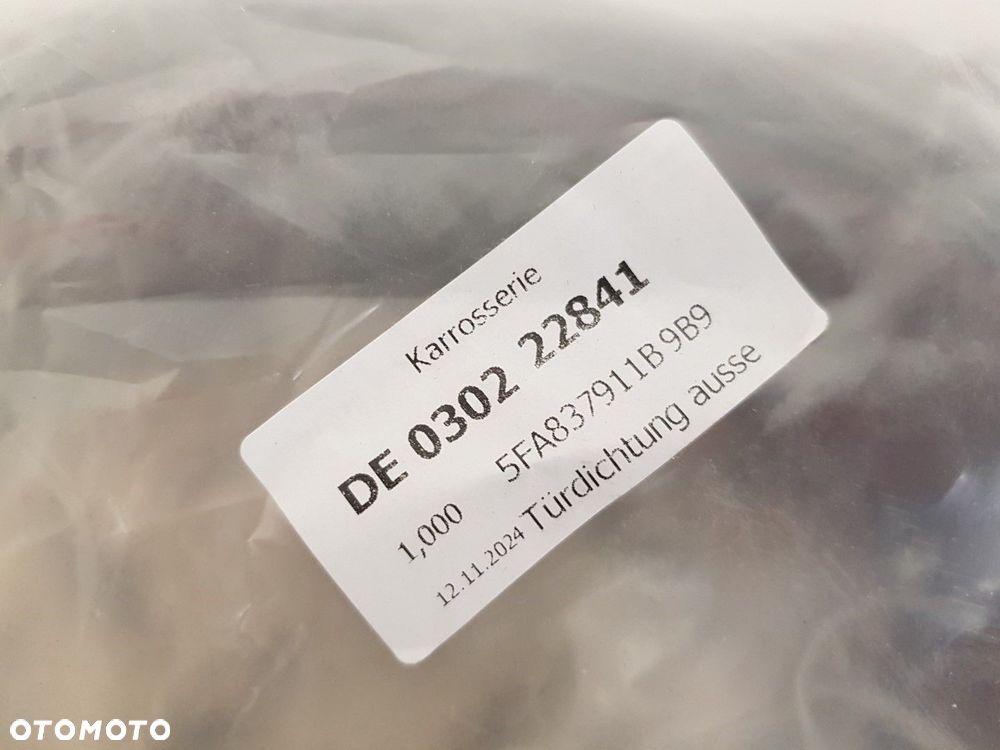 NOWA ORYGINALNA USZCZELKA DRZWI PRZEDNICH ZEWNĘTRZNA CUPRA FORMNETOR  5fa837911b - 4