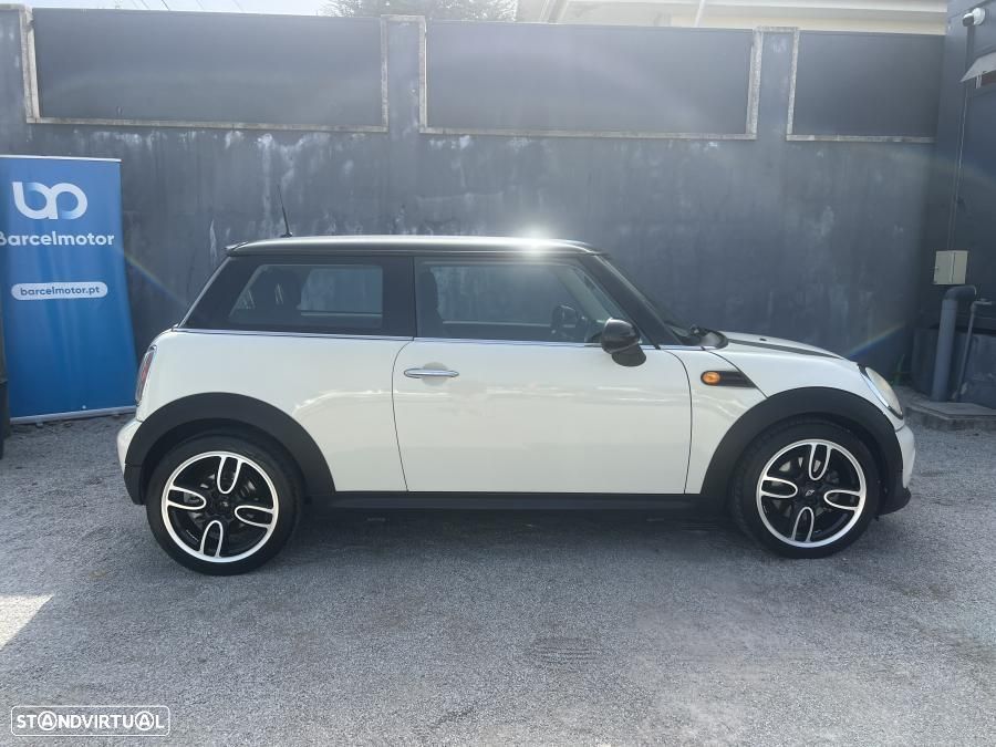 MINI 3 Portas One D - 6