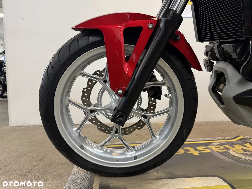 Honda NC - 18