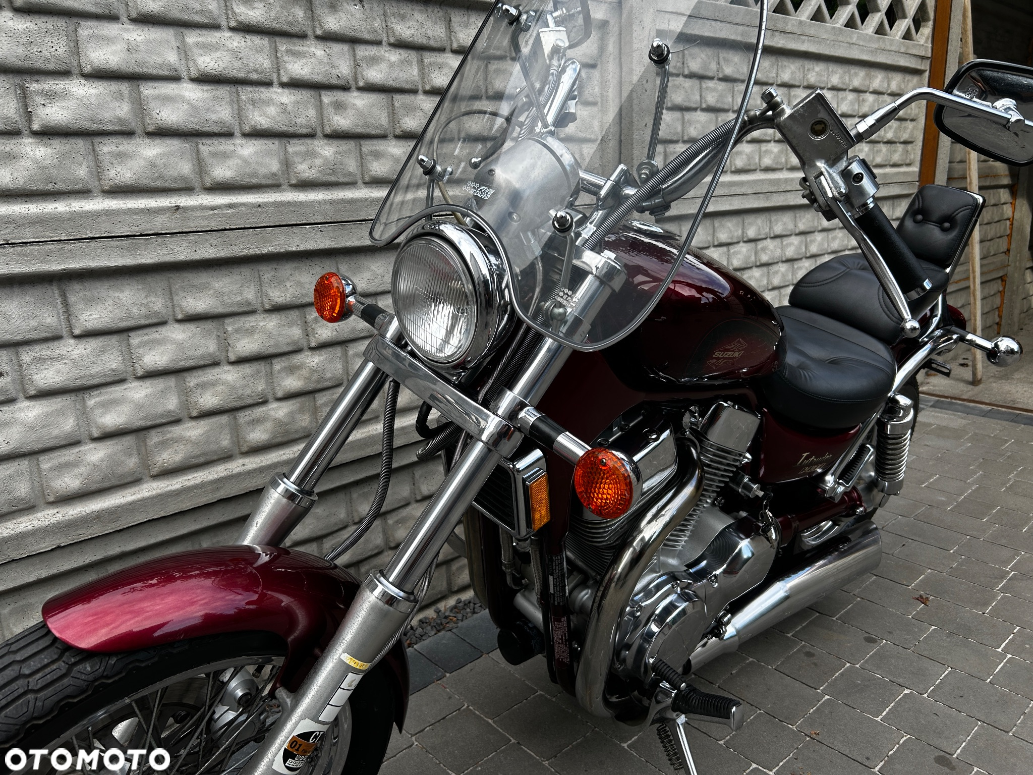 Suzuki Intruder - 20