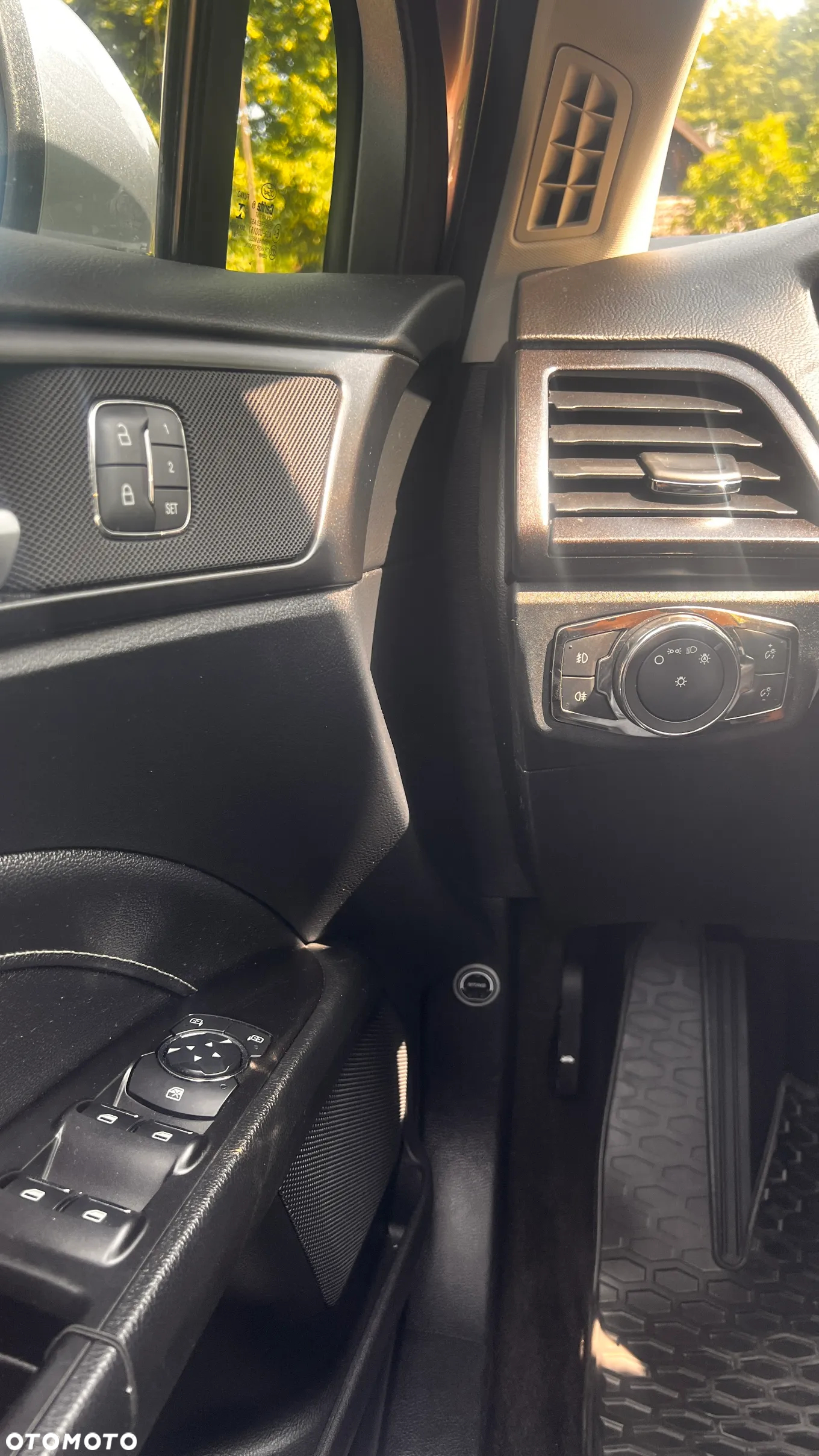 Ford Fusion 2.0 EcoBoost Titanium - 34