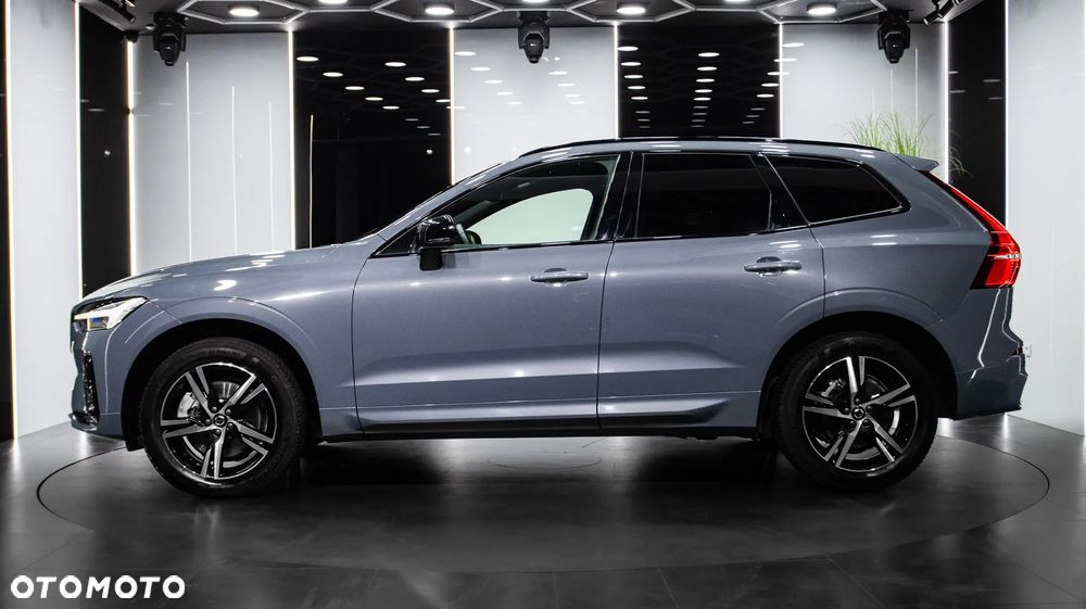 Volvo XC 60 B5 D AWD R-Design - 4