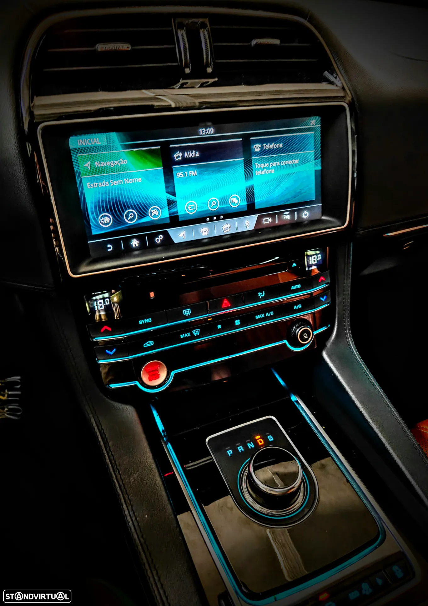 Jaguar F-Pace 2.0 D200 AWD R-Dynamic S - 11