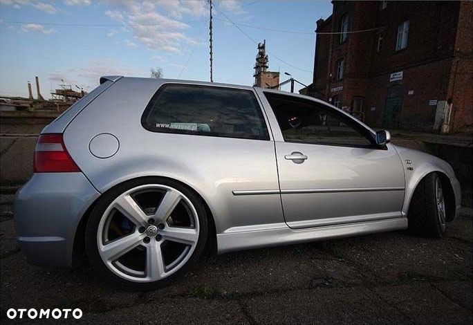 VW GOLF IV R32 3d listwy progowe - 1