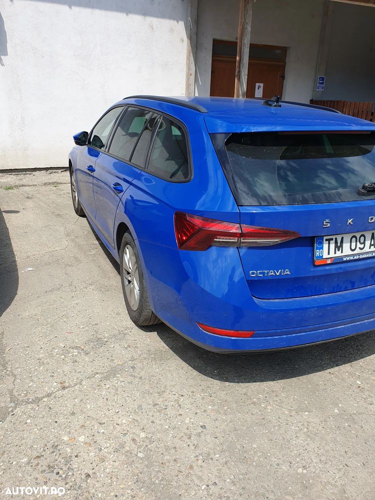 Skoda Octavia 2.0 TDI DSG Ambition - 3