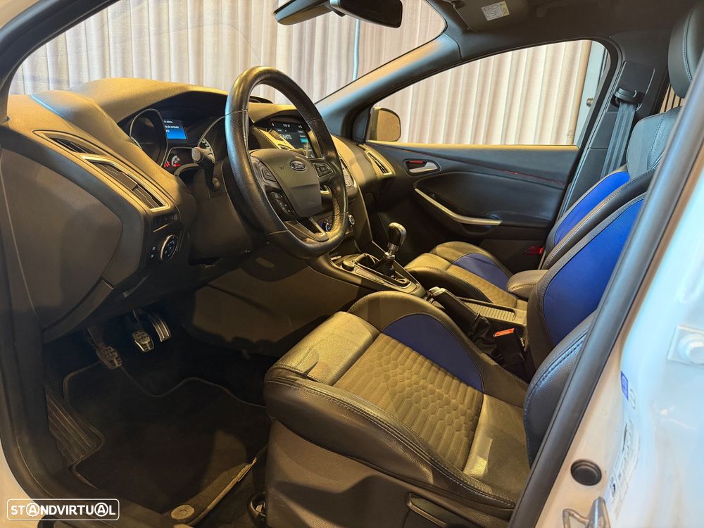 Ford Focus SW 2.0 TDCi ST-2 - 18