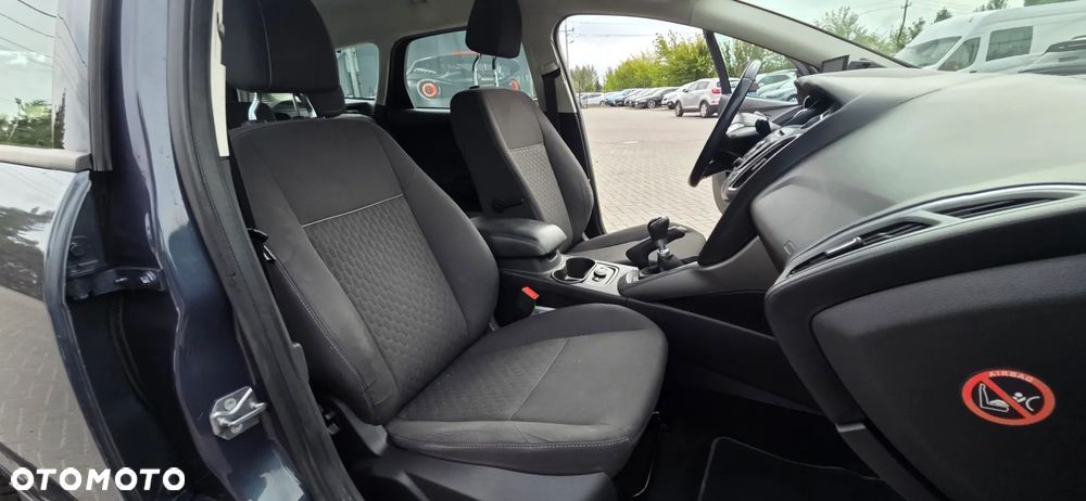 Ford Focus 1.0 EcoBoost STart-Stopp-System TITANIUM - 32