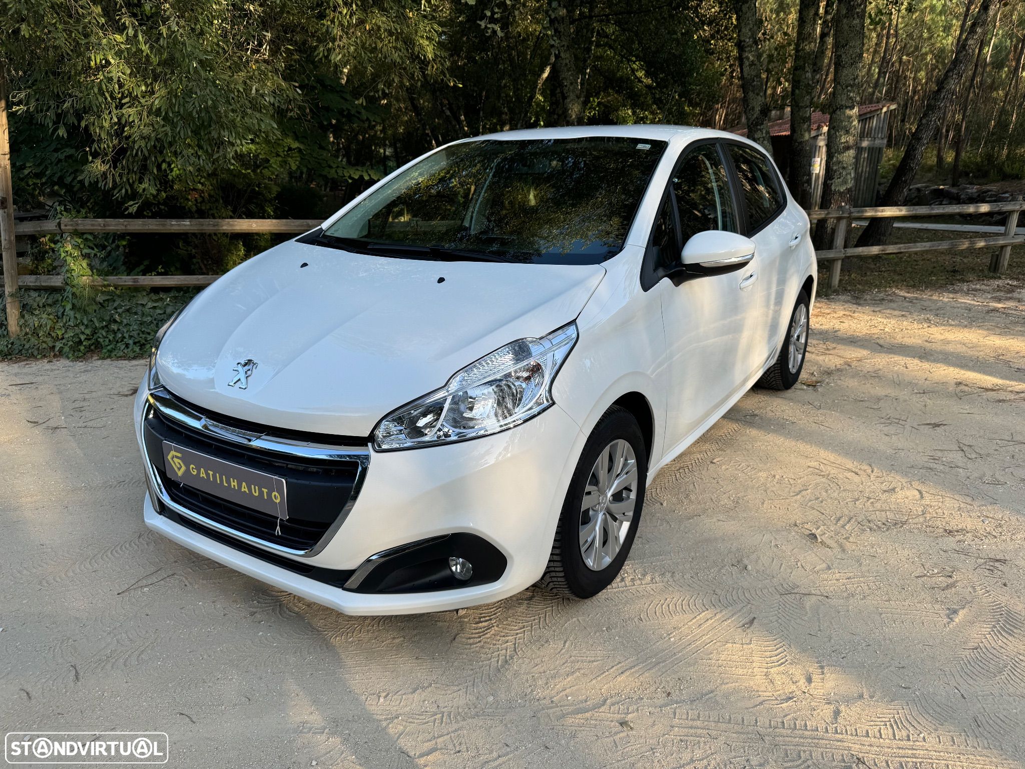 Peugeot 208 1.5 BlueHDi Active - 1