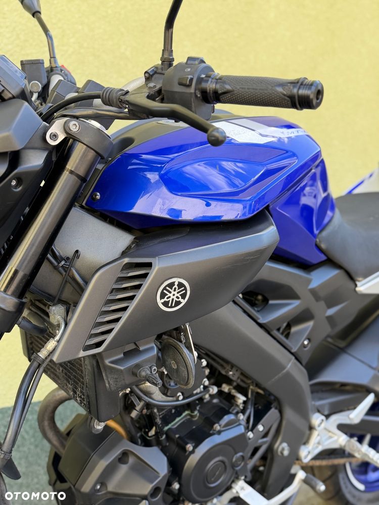 Yamaha MT - 28
