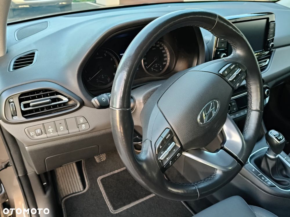 Hyundai i30 1.5 T-GDI 48V Smart - 26