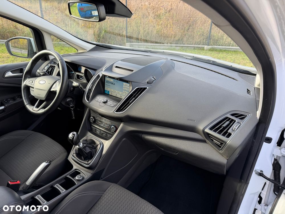 Ford Grand C-MAX - 22