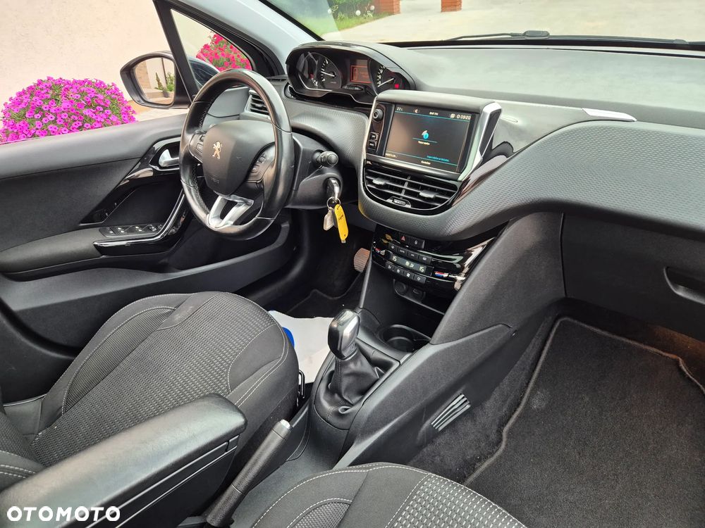 Peugeot 208 BlueHDi 100 Allure - 5
