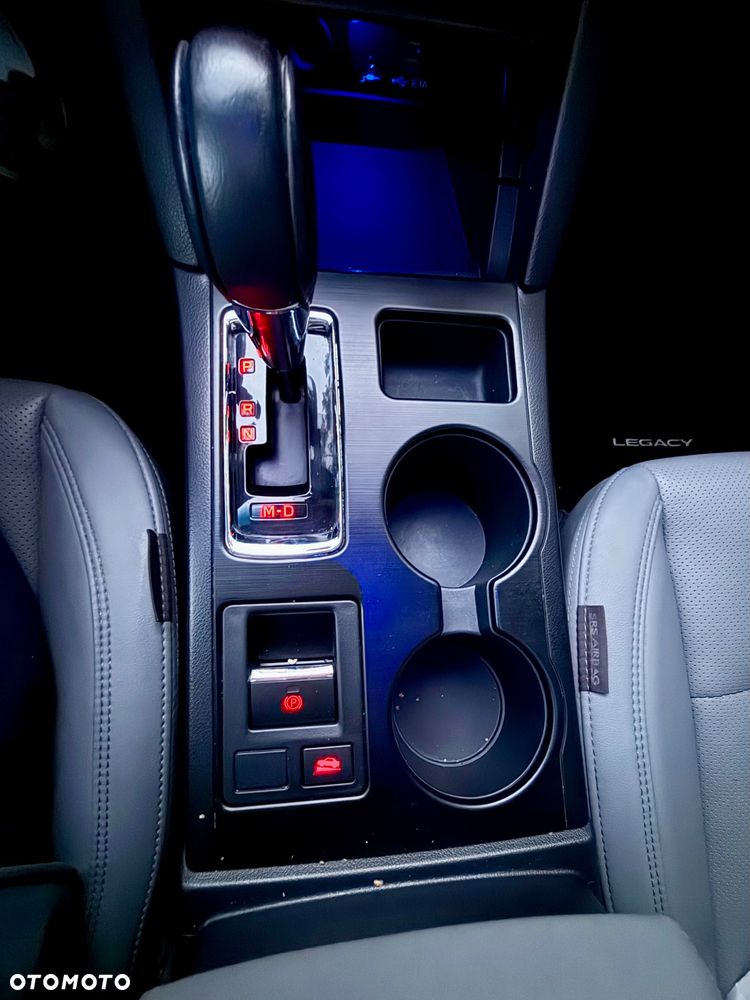 Subaru Legacy - 8