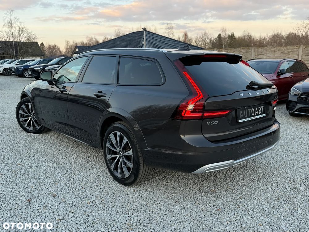 Volvo V90 Cross Country B5 D AWD Ultimate - 11