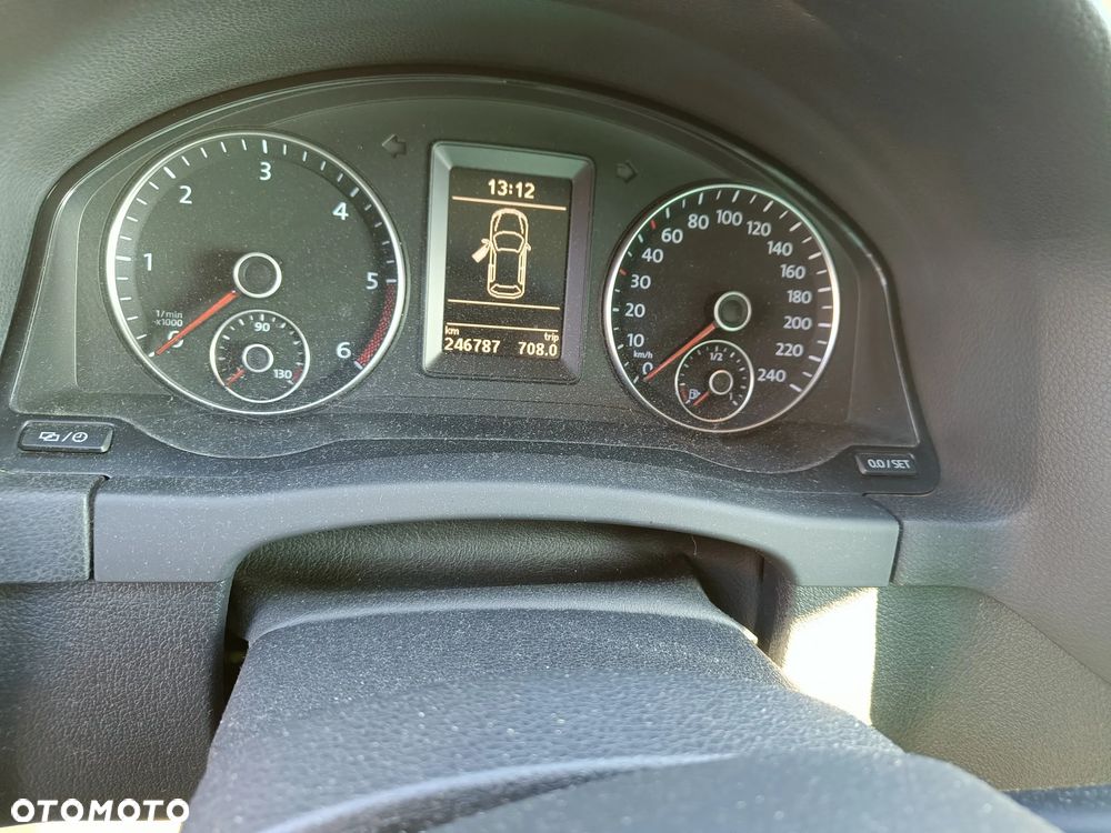 Volkswagen Golf 2.0 TDI DPF MATCH - 2