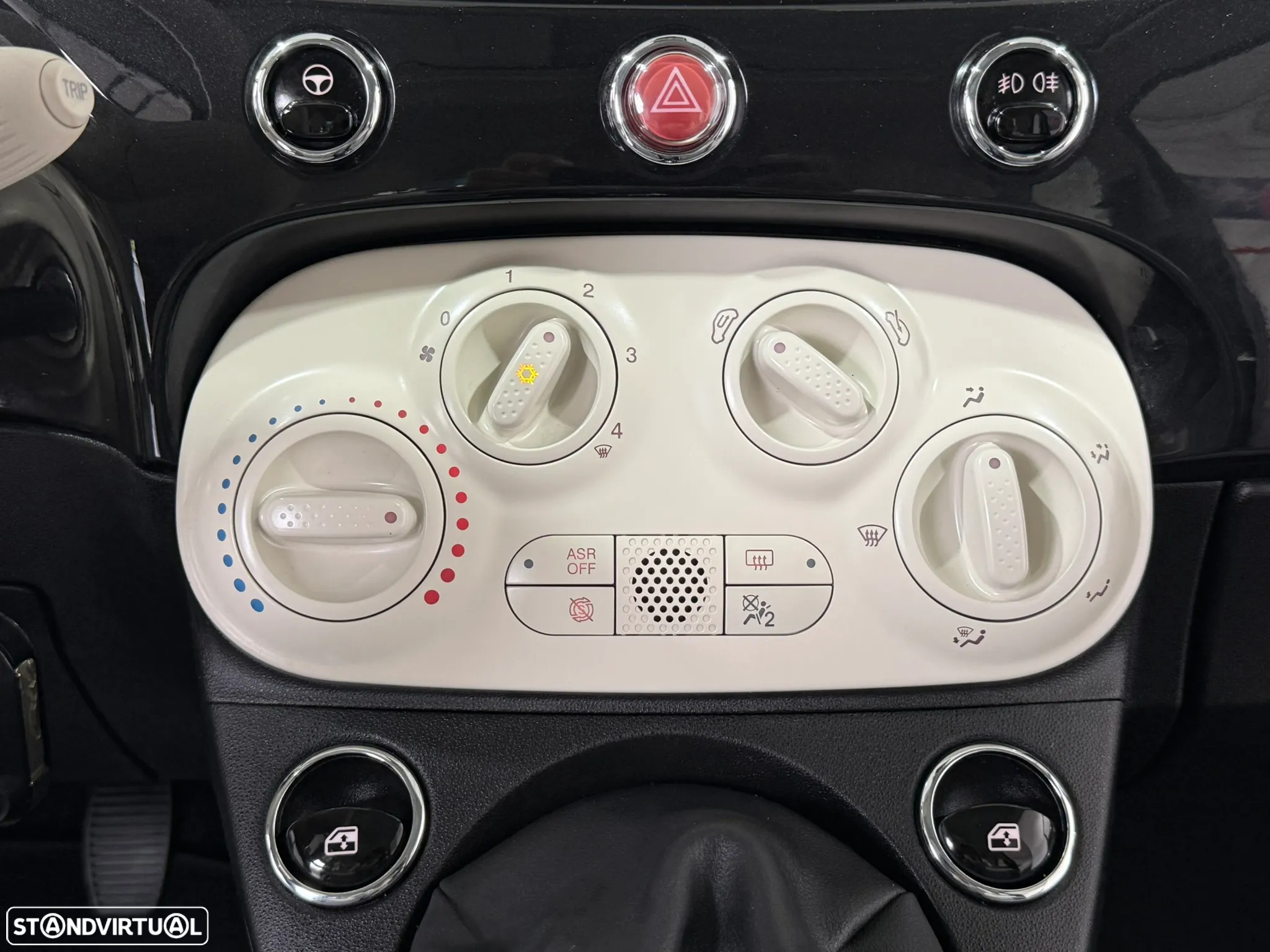 Fiat 500 1.0 Hybrid Lounge - 28