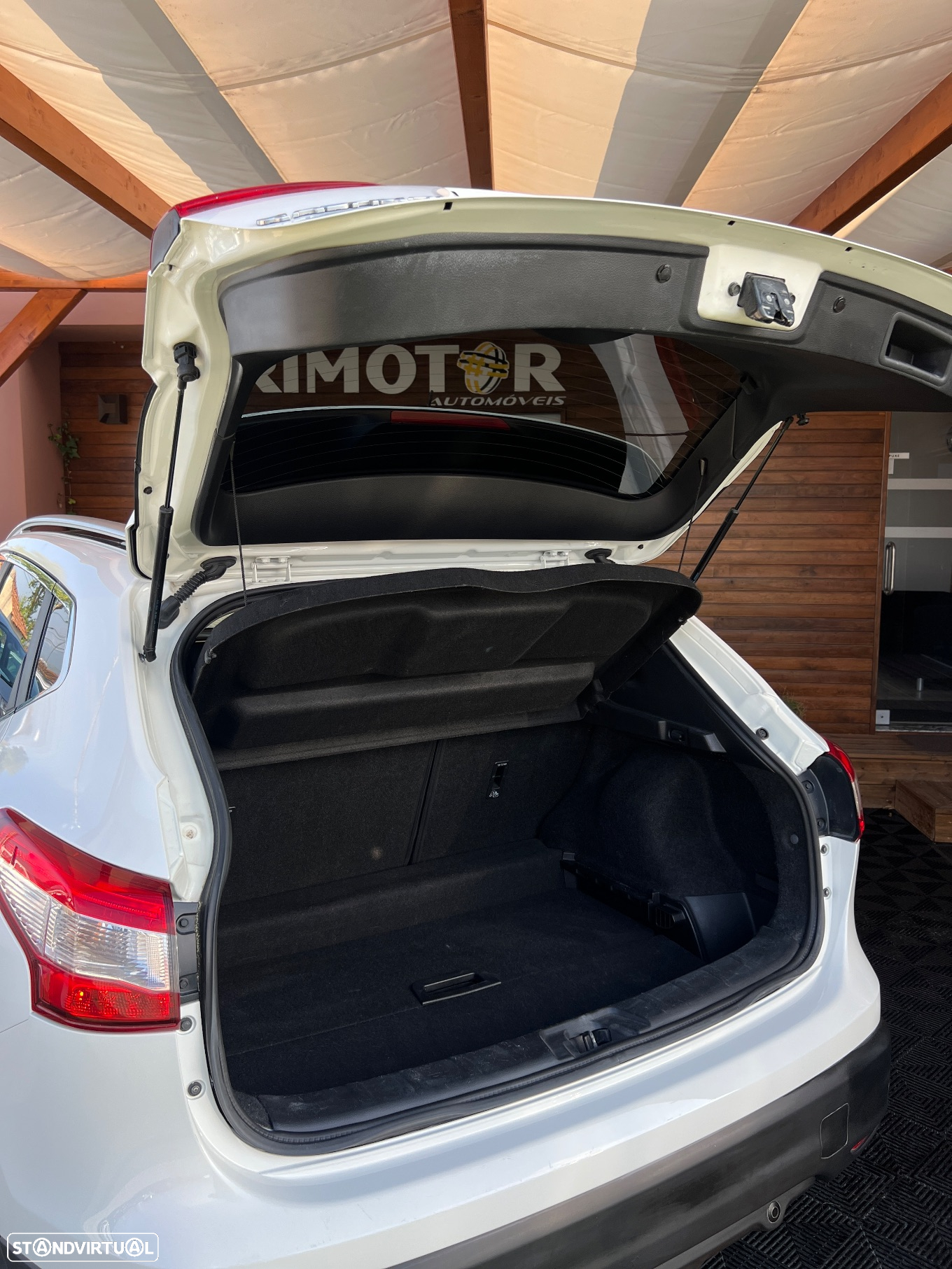 Nissan Qashqai 1.5 dCi Tekna - 9