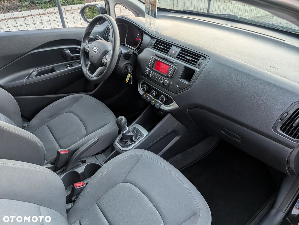 Kia Rio - 9