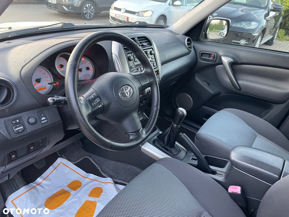 Toyota RAV4 2.0 D-4D Prestige - 19