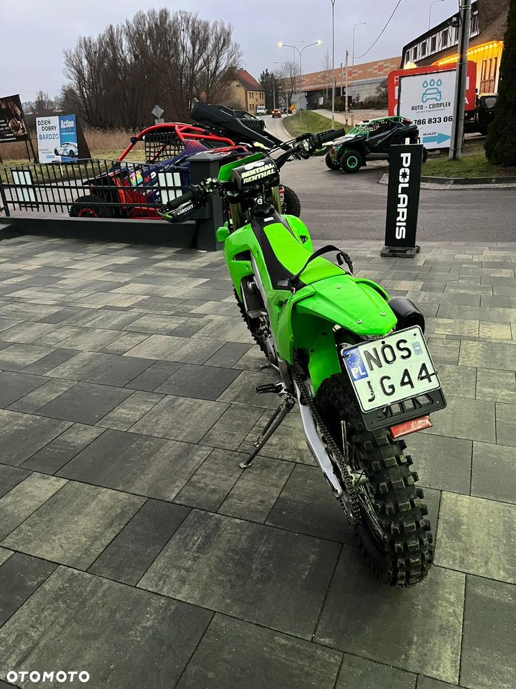 Kawasaki KX - 8