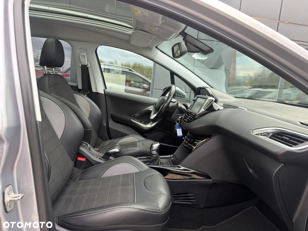 Peugeot 2008 1.2 Pure Tech GPF Allure S&S - 28