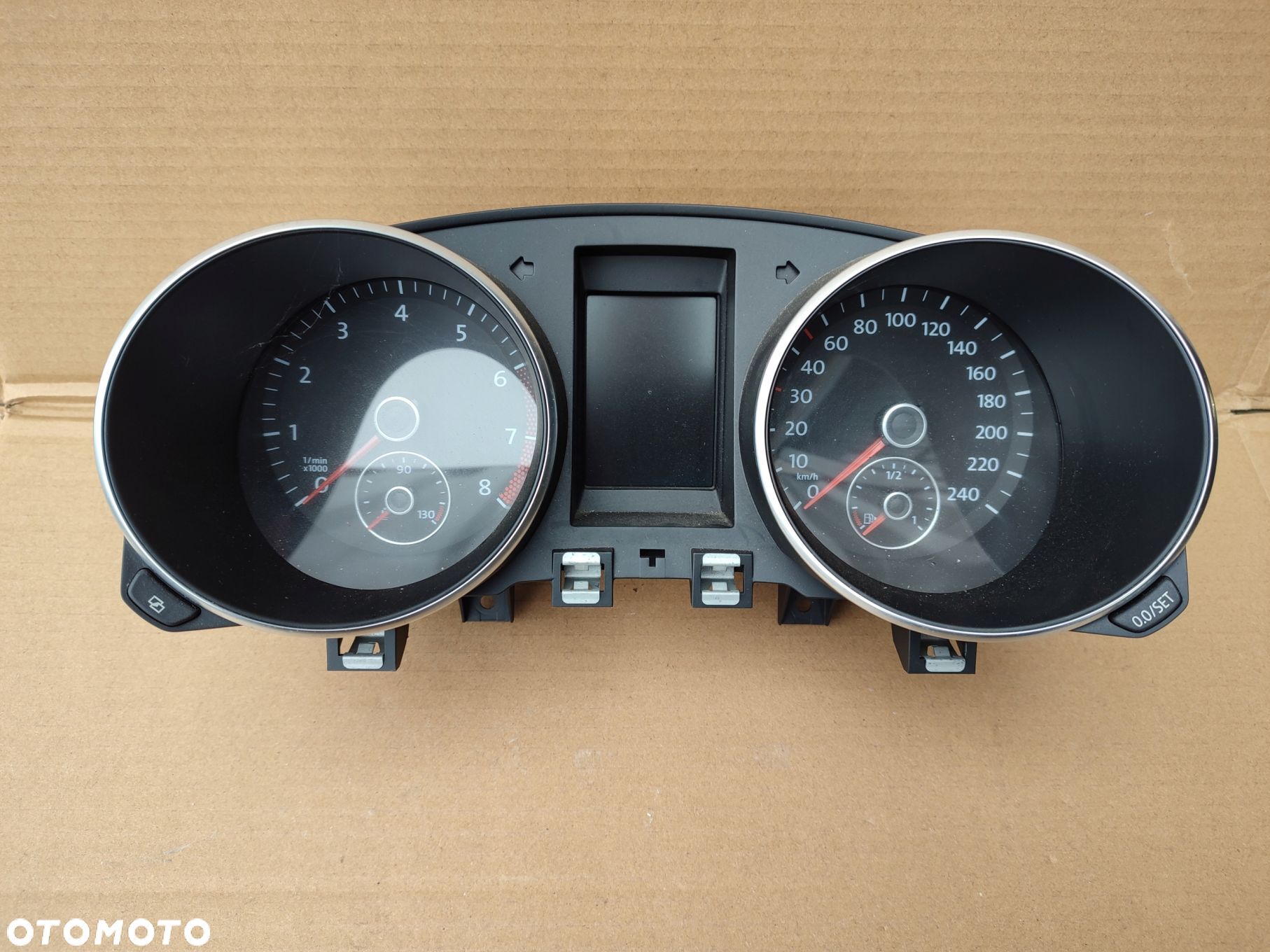 Licznik zegary VW GOLF VI 1.4TSI 75TYS PRZEBIEGU EUROPA 5K0920870B - 1