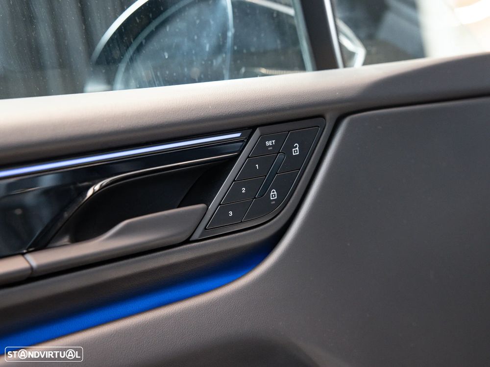 Porsche Macan Electric - 21