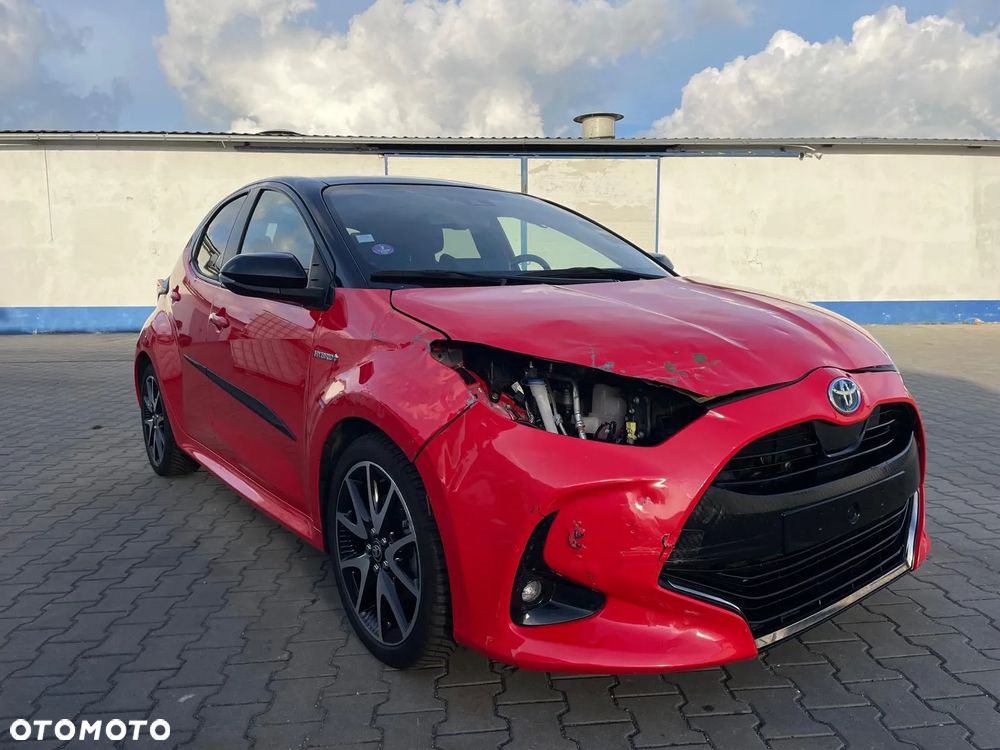 Toyota Yaris ver-hybrid-1-5-executive - 3