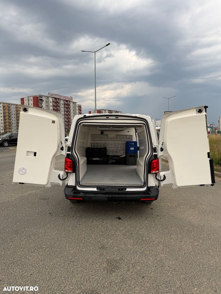 Volkswagen Transporter - 4