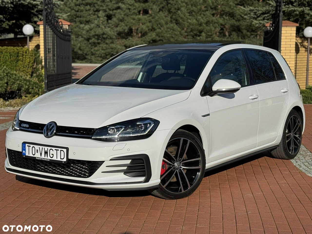 Volkswagen Golf - 5