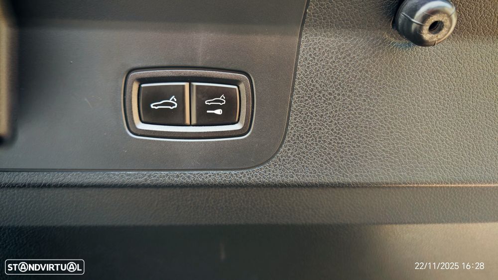 Porsche Panamera 4 E-Hybrid - 24