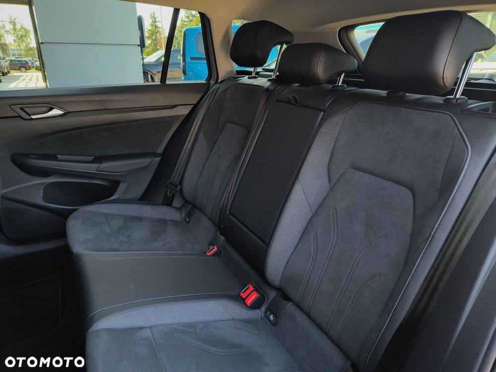 Volkswagen Golf 1.5 eTSI mHEV Life DSG - 25