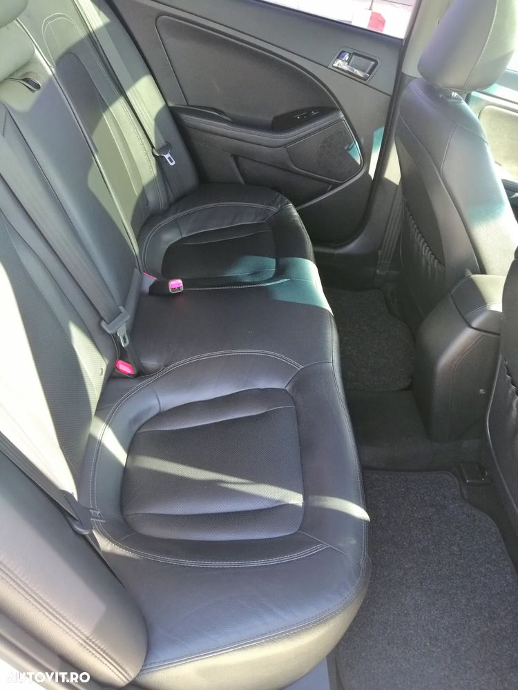 Kia Optima 1.7 CRDI EcoDynamics Edition 7 - 10