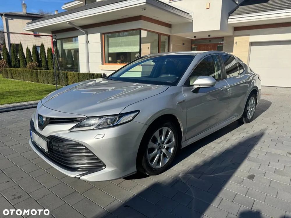Toyota Camry - 2