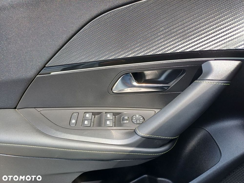 Peugeot 2008 1.2 PureTech GT S&S EAT8 - 23
