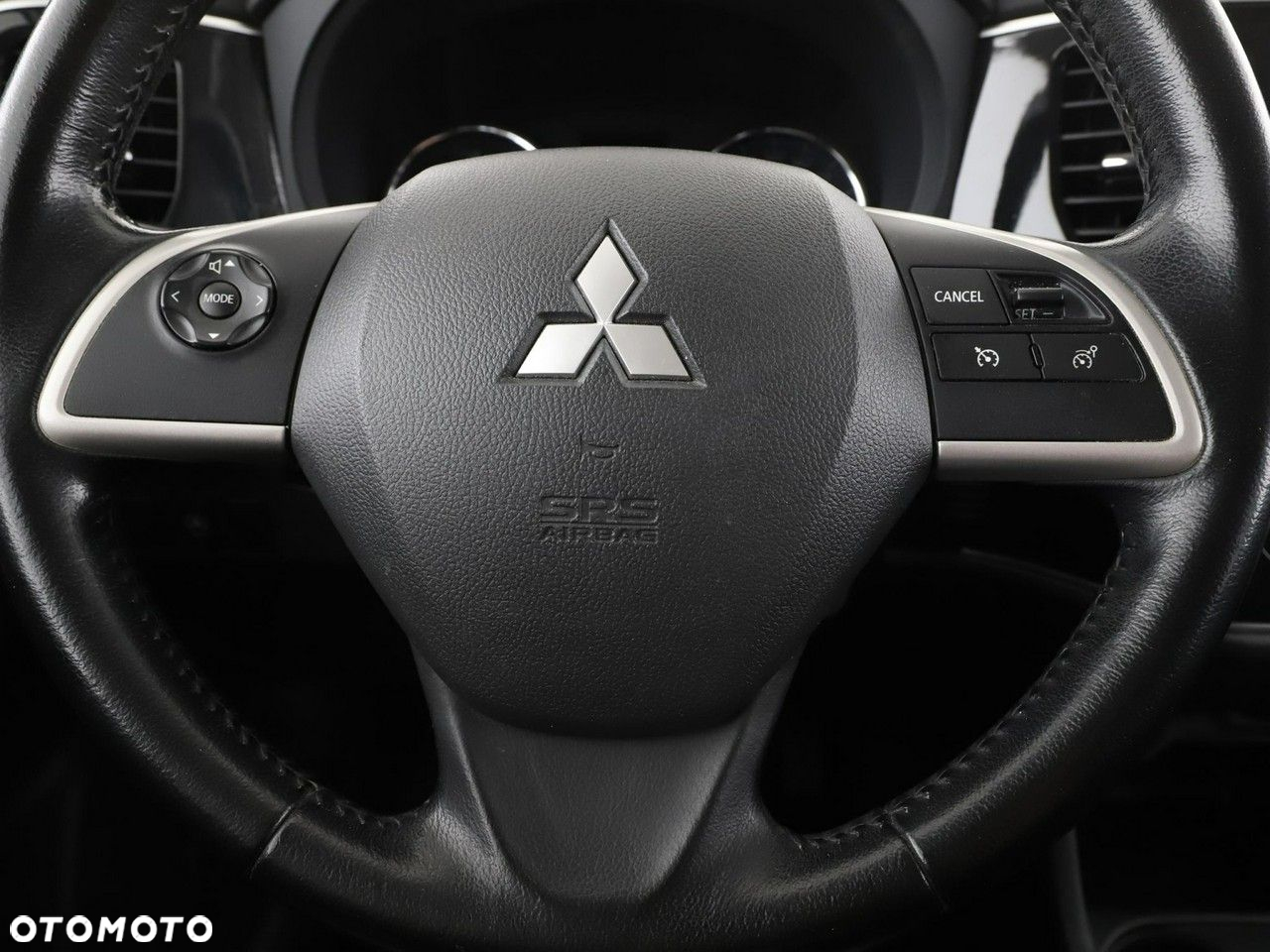 Mitsubishi Outlander - 21