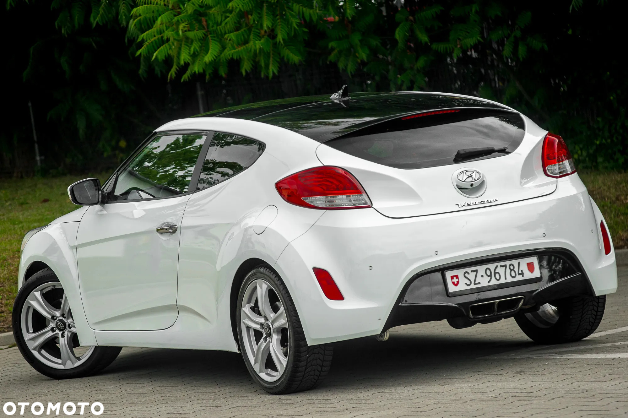 Hyundai Veloster 1.6 GDI Style - 12