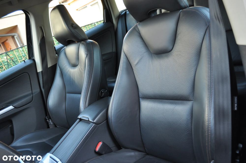 Volvo XC 60 D3 Momentum - 13