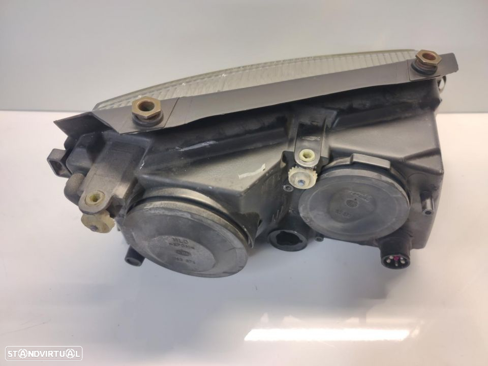 Farol Optica Frente Esquerda Vw Passat B5  1996 a 2000 Hella - 6