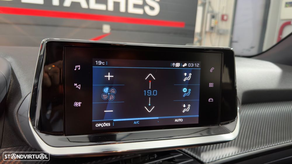 Peugeot 2008 1.2 PureTech Active Pack - 21