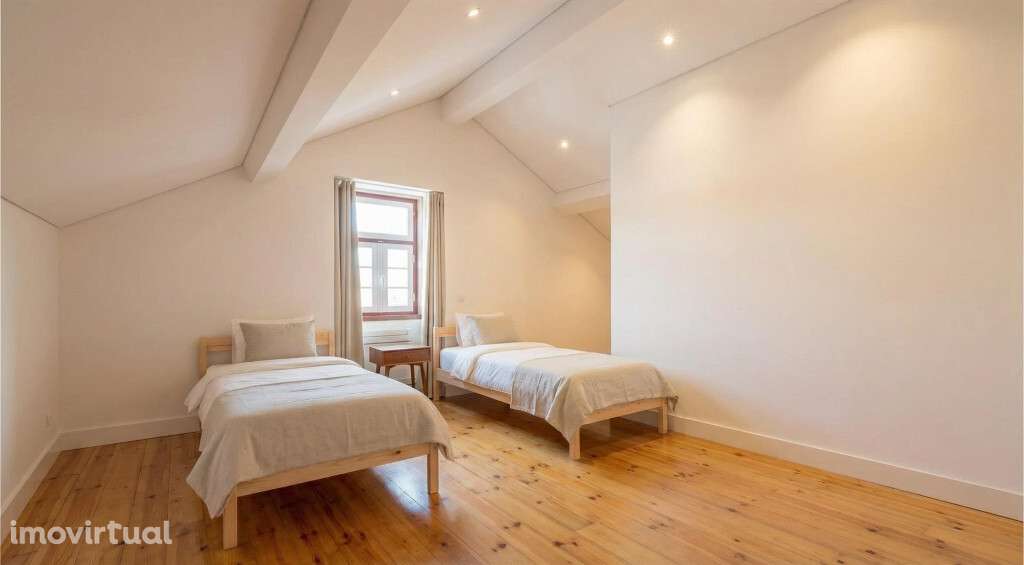 Prédio no coração da baixa de Coimbra, Rua da Sofia - Grande imagem: 3/5