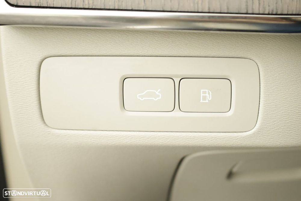 Volvo XC 90 2.0 T8 PHEV Plus Bright AWD - 20
