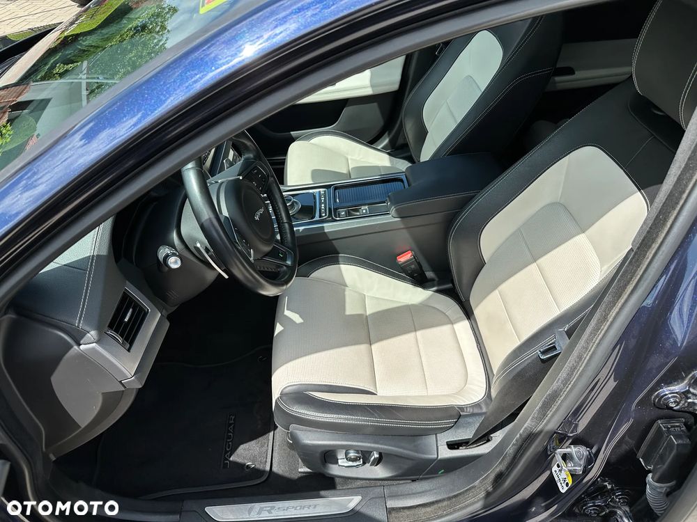 Jaguar XF - 20