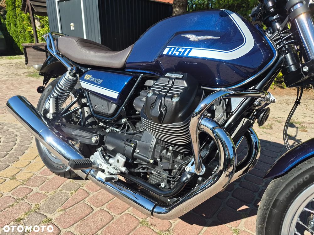 Moto Guzzi V7 - 6