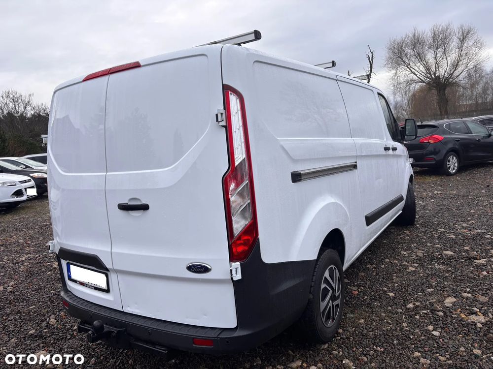 Ford TRANSIT CUSTOM - 10