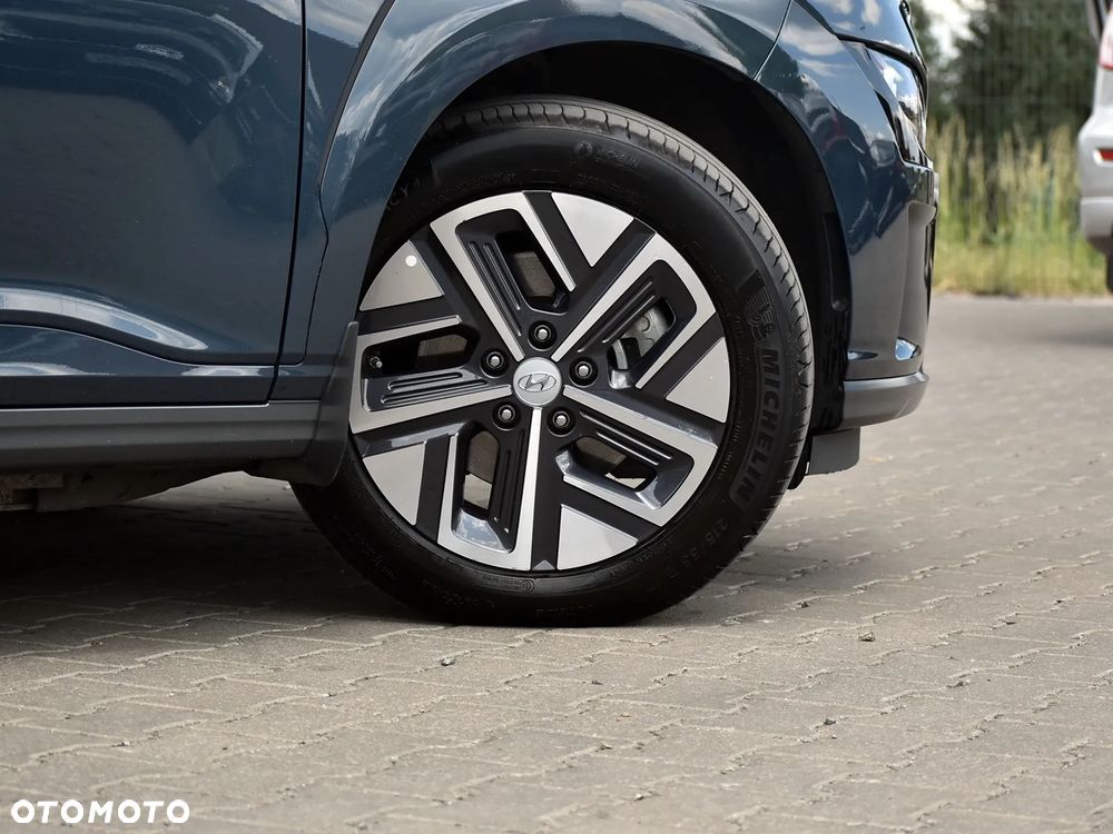 Hyundai Kona 64kWh Platinum - 8