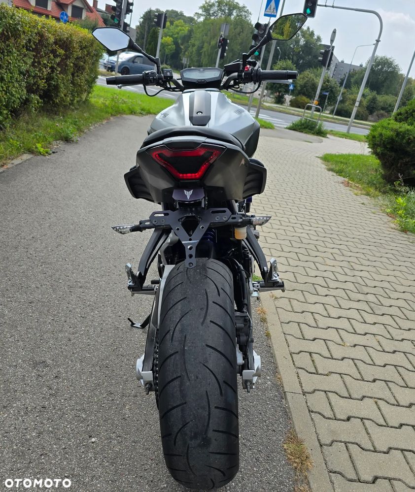 Yamaha MT - 6