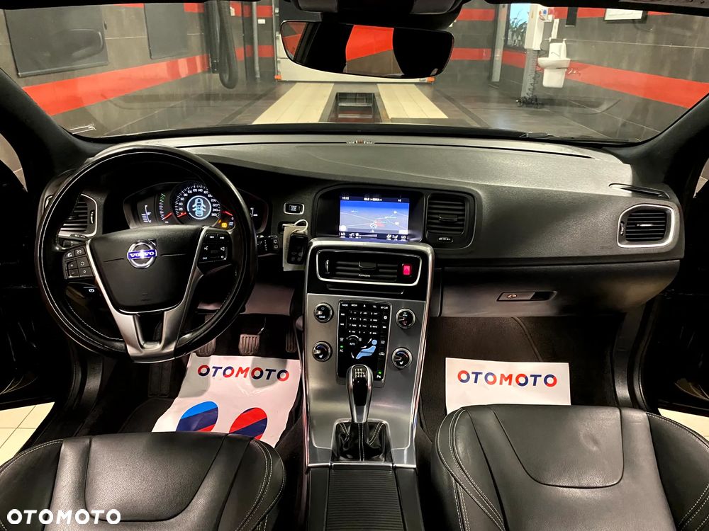 Volvo V60 D3 Momentum - 17